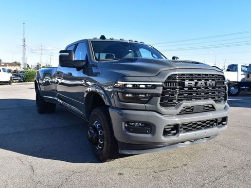New 2026 RAM 3500 Limited AWD/4WD image 38