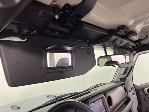 Used 2023 Jeep Wrangler Sport S image 32