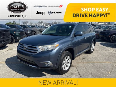 Used 2013 Toyota Highlander Plus FWD image 1