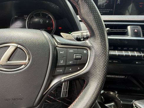 Used 2022 Lexus UX 200 F Sport w/ Accessory Package (Z2) FWD image 18