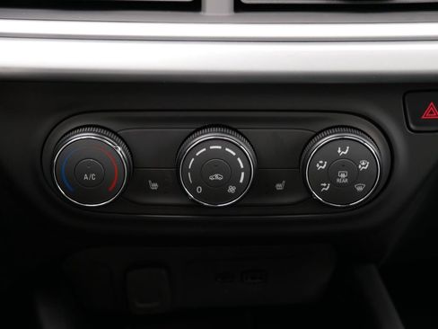 New 2026 Chevrolet Trax RS w/ Sunroof Package image 24