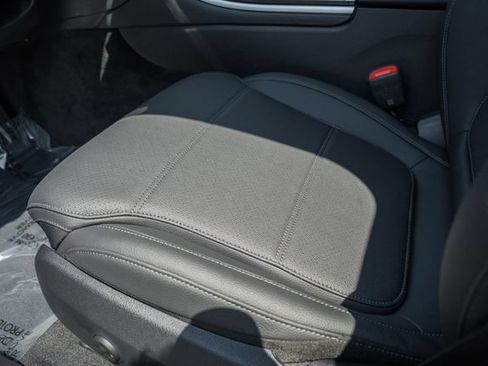 New 2026 Mercedes-Benz C 300 4MATIC Sedan image 34