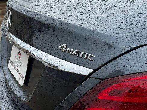 Used 2015 Mercedes-Benz C 300 4MATIC Sedan w/ Multimedia Package image 8