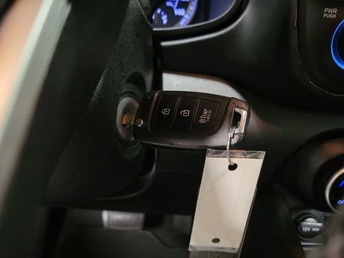 Used 2020 Hyundai Venue SEL w/ Convenience Package FWD image 21