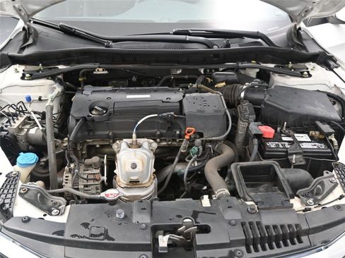 Used 2016 Honda Accord Sport image 10