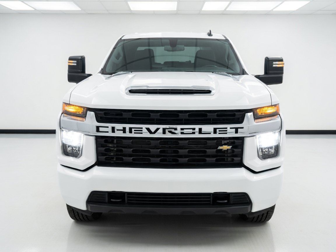 Used 2021 Chevrolet Silverado 2500 LT w/ Fleet Comfort Package AWD/4WD image 2