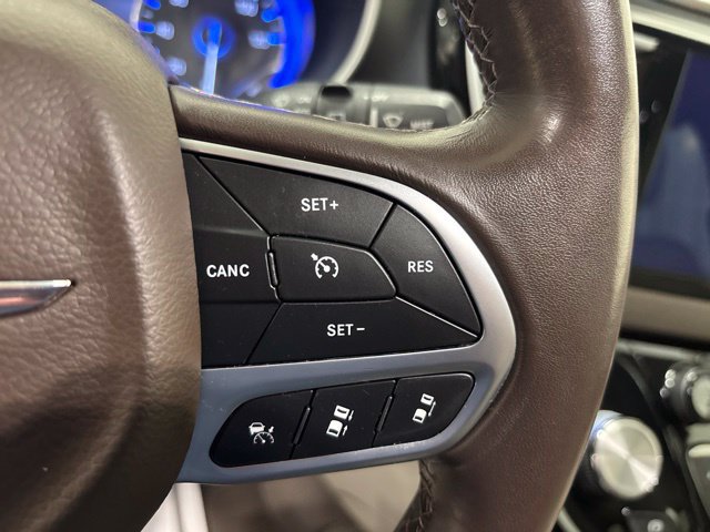 Used 2020 Chrysler Pacifica Touring-L w/ Advanced Safetytec Group FWD image 27