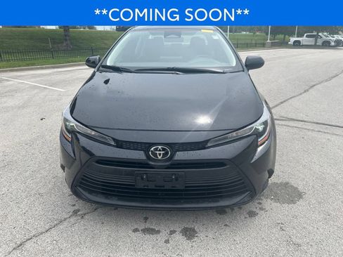 Certified 2025 Toyota Corolla LE FWD image 2