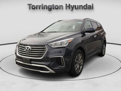Used 2017 Hyundai Santa Fe SE image 3
