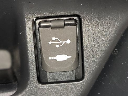 Used 2019 Toyota C-HR LE FWD image 24