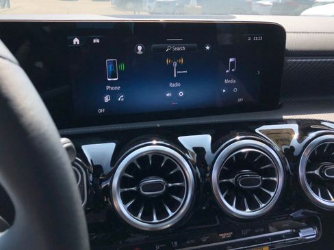 New 2025 Mercedes-Benz CLA 250 4MATIC image 23