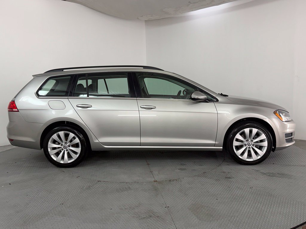 Used 2015 Volkswagen Golf TDI S FWD image 5