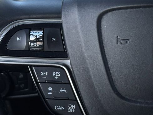 Used 2020 Lincoln Nautilus Reserve image 12