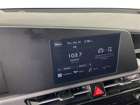 Certified 2025 Kia Niro LX image 7