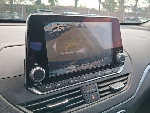 Used 2022 Nissan Altima 2.5 SV image 27