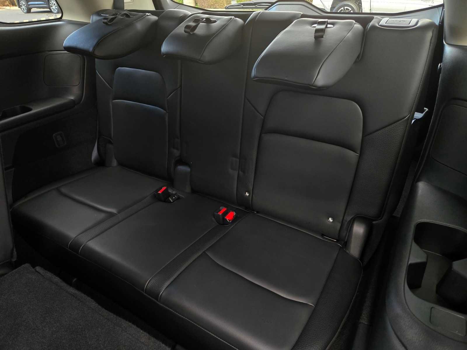 Used 2025 Nissan Pathfinder SL FWD image 24