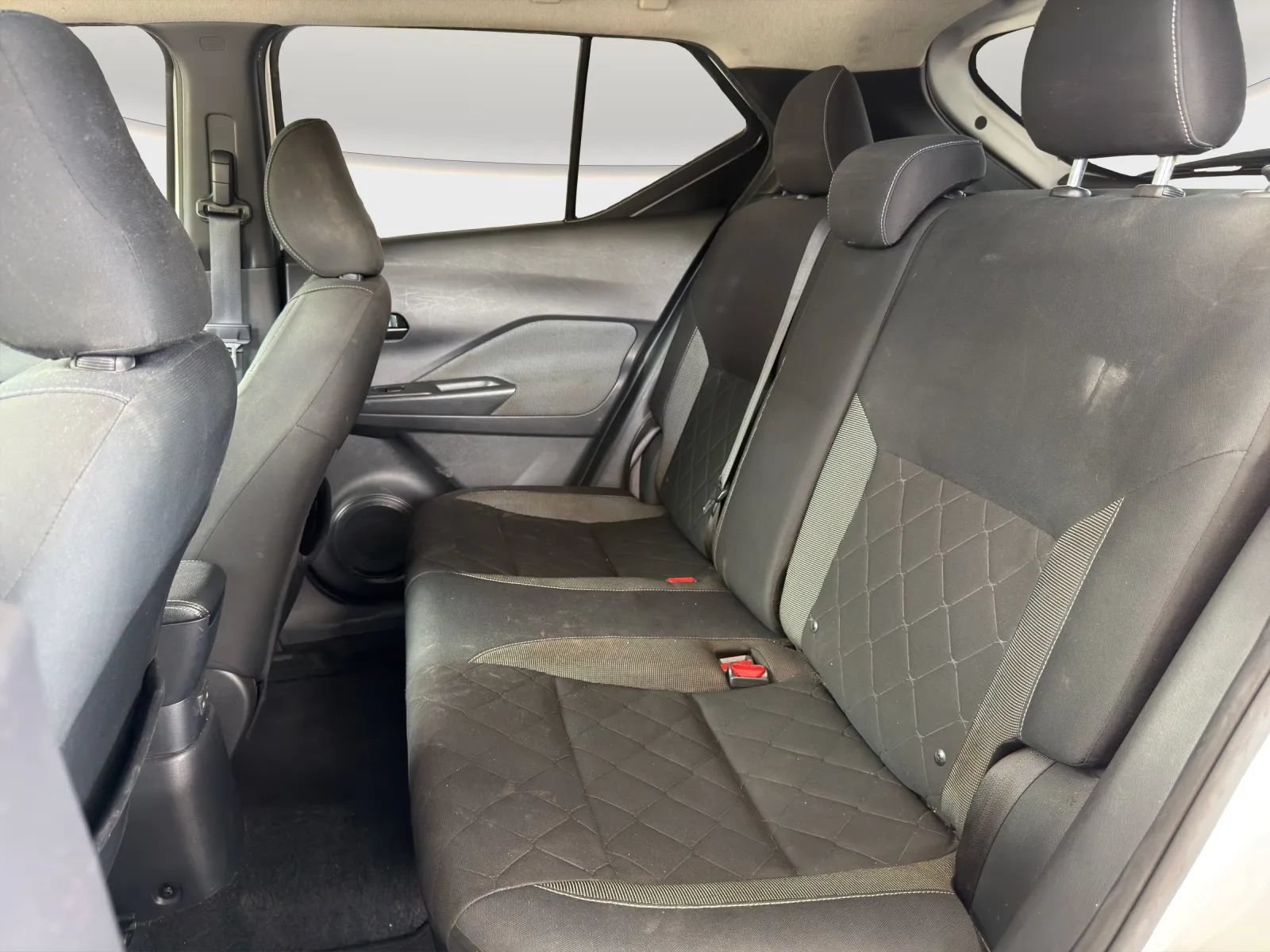 Used 2019 Nissan Kicks S FWD image 13