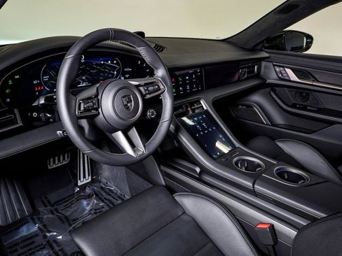 New 2025 Porsche Taycan Turbo image 4
