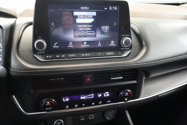 Used 2023 Nissan Rogue SV AWD/4WD image 19