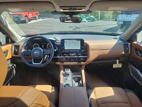 New 2025 Nissan Pathfinder Platinum w/ Cargo Package image 13