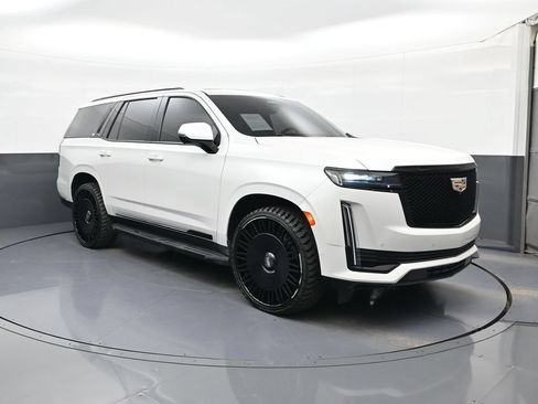 Used 2021 Cadillac Escalade Sport AWD/4WD image 1