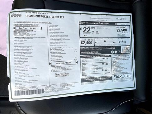 New 2025 Jeep Grand Cherokee Limited w/ Black Appearance Package image 14