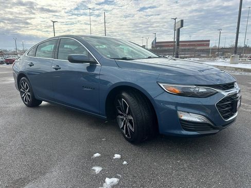 Used 2025 Chevrolet Malibu RS image 8