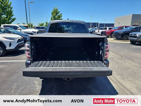Used 2019 Toyota Tacoma TRD Off-Road AWD/4WD image 12