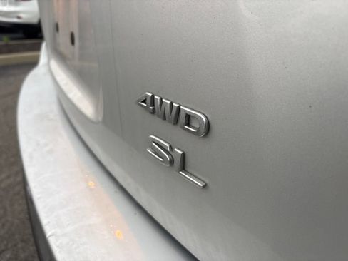 Used 2019 Nissan Pathfinder SL AWD/4WD image 4