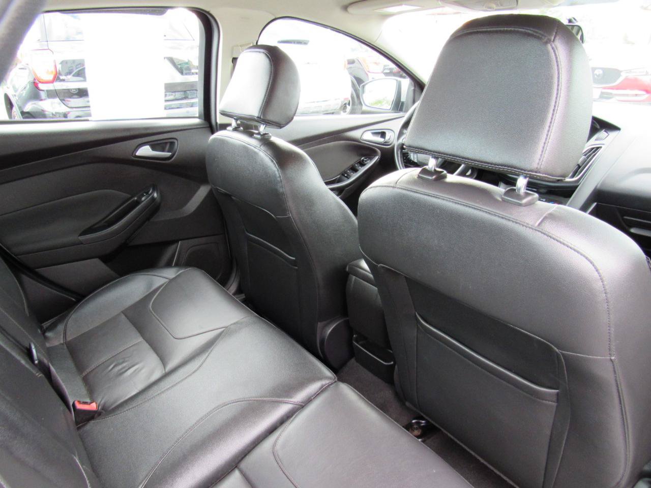 Used 2015 Ford Focus SE w/ Equipment Group 201A FWD image 33