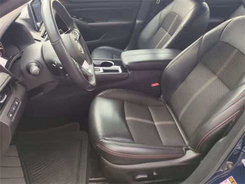 Used 2024 Nissan Altima 2.5 SR image 16