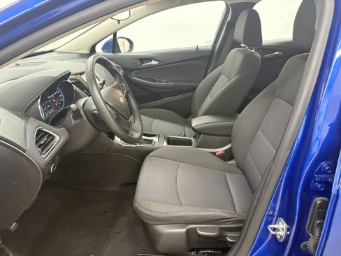Used 2018 Chevrolet Cruze LT image 10