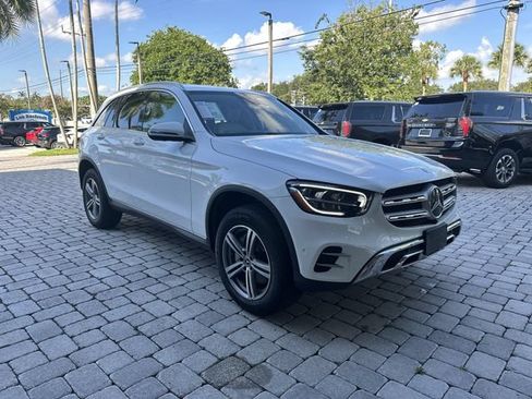 Used 2022 Mercedes-Benz GLC 300 4MATIC w/ Multimedia Package Lite image 16