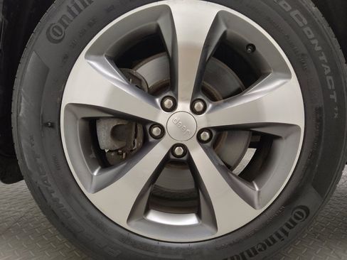 Used 2022 Jeep Cherokee Limited image 31