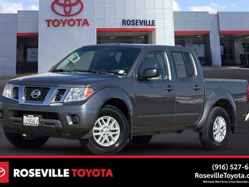 Used 2018 Nissan Frontier SV AWD/4WD image 1