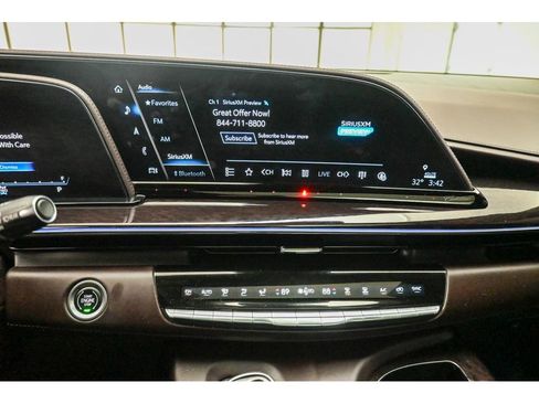 Used 2022 Cadillac Escalade ESV Premium Luxury Platinum image 15