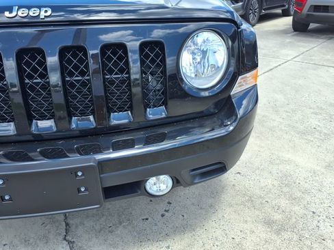 Used 2012 Jeep Patriot Latitude FWD image 14