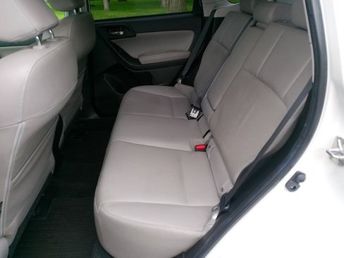 Used 2014 Subaru Forester 2.5i Limited AWD/4WD image 23