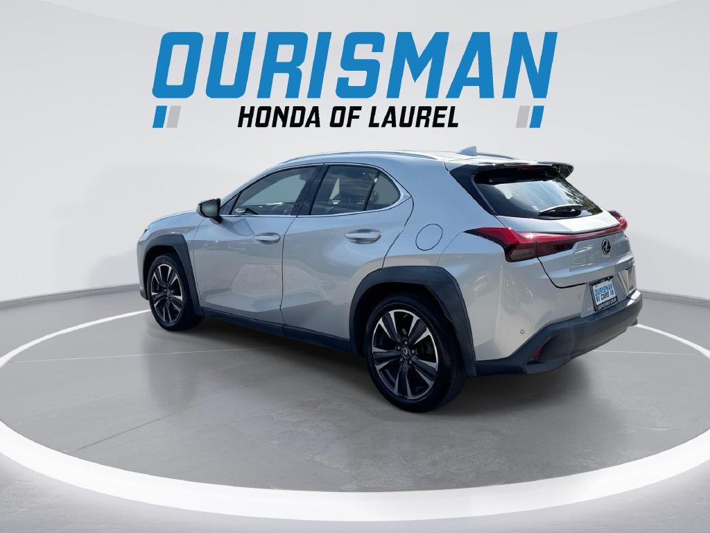 Used 2019 Lexus UX 200 w/ Premium Package FWD image 6