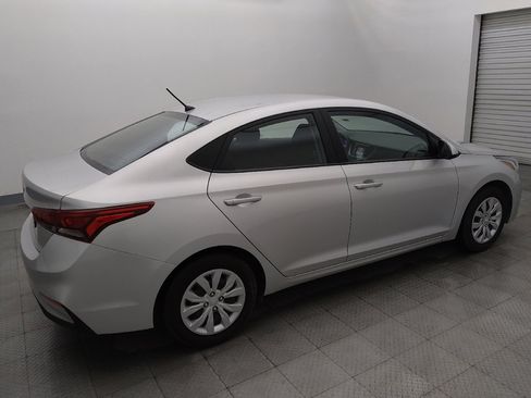 Used 2020 Hyundai Accent SE FWD image 10