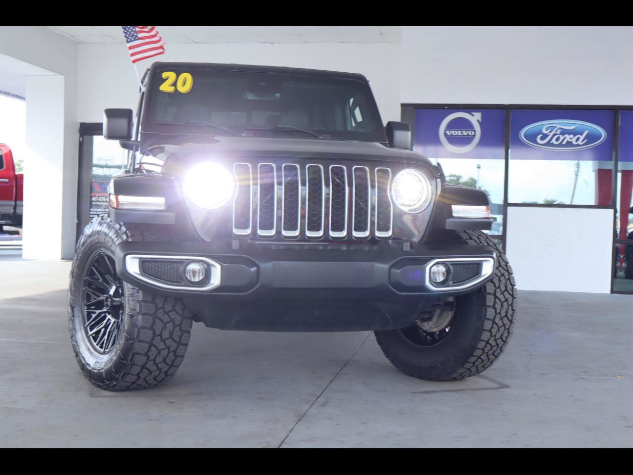 Used 2020 Jeep Gladiator Overland AWD/4WD image 1