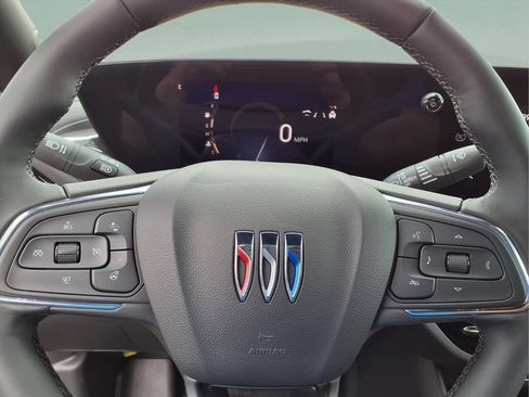 New 2026 Buick Envista Avenir FWD image 23