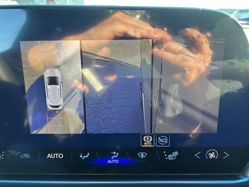 New 2026 Chevrolet Equinox EV LT w/ LPO, Blackout Package FWD image 30