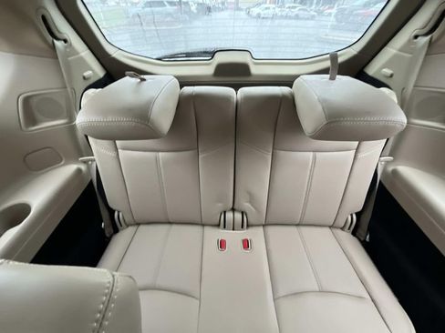 Used 2019 Nissan Pathfinder Platinum image 14