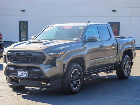 Certified 2024 Toyota Tacoma TRD Sport w/ TRD Sport Upgrade Package AWD/4WD image 3