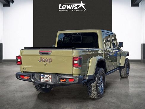 Used 2025 Jeep Gladiator Mojave AWD/4WD image 4