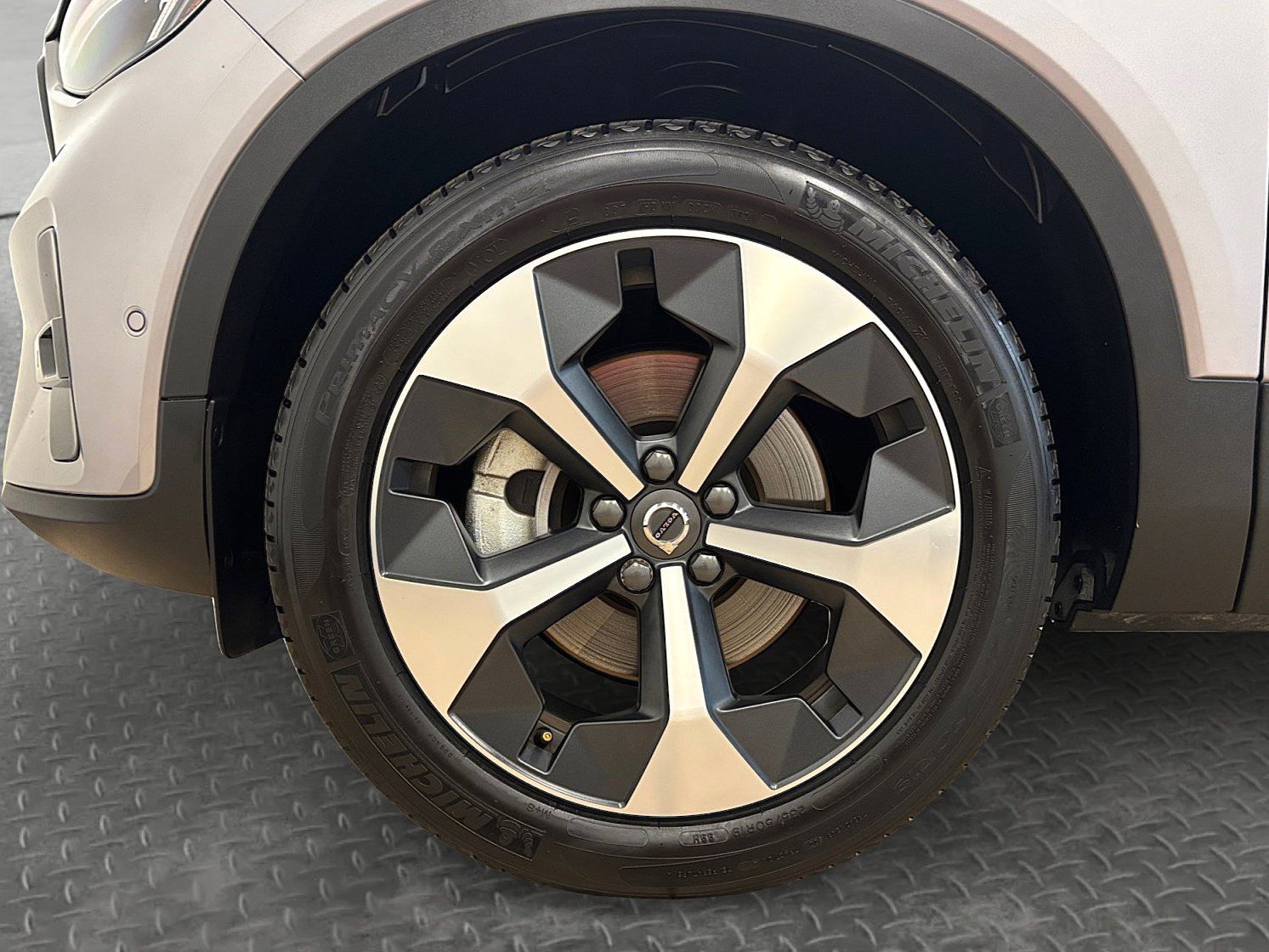 Used 2026 Volvo XC40 B5 Plus AWD/4WD image 42