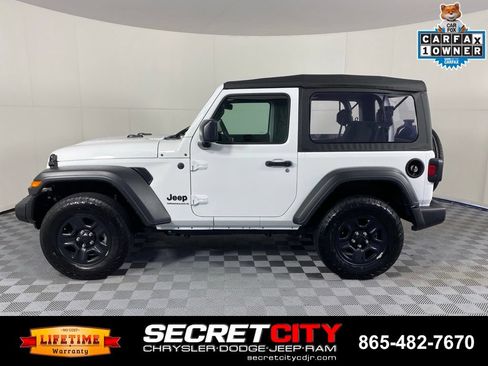 Used 2025 Jeep Wrangler Sport AWD/4WD image 4