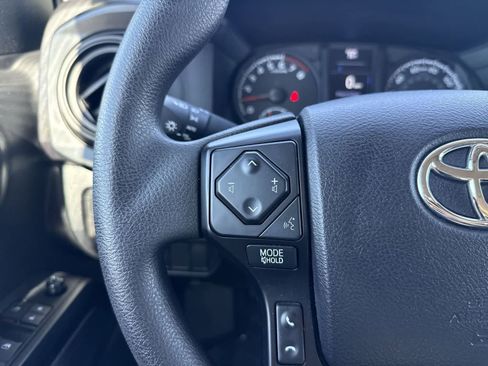 Used 2022 Toyota Tacoma SR image 29