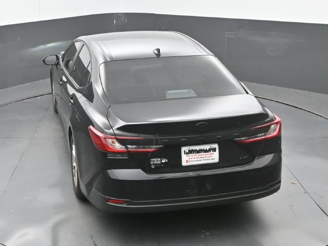 Used 2025 Toyota Camry LE FWD image 15